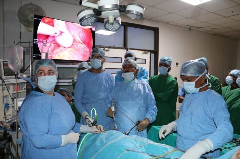 Interactive Live OT demonstration of Laparoscopic Ovarian Cystectomy done by  Prof Dr. R . K. Mishra.