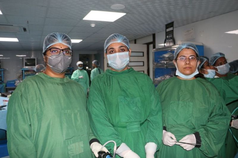 Gynecologist Inter active Laparoscpoic wet lab practicing Laparoscopic Tubal Sterilization, Salpingostomy, Ovarian Drilling and Hysterectmy surgery on the Live Tissue Demonstration by Prof.Dr. Rahul Pandey.