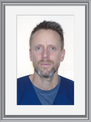 Dr. ANDRE  STEINER  MADSEN 