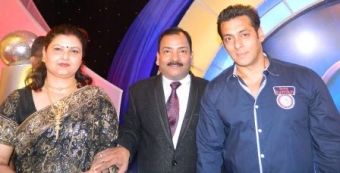 Super Star Salman Khan has Donated 1 Lac 10 Thousand Rupees to Conduct Laparoscopic Surgery for Poor and Needy Patients