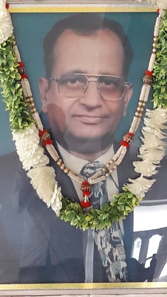 Dr Rajeshwar Prasad Mishra has gifted for the free surgery of poor patients