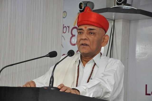 Dr R K Mishra