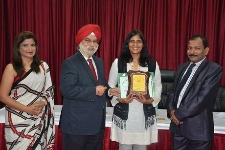 DR. ARCHNA SINGH