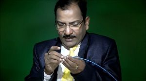 How to tie Mishra's Knot for Laparoscopic Surgery