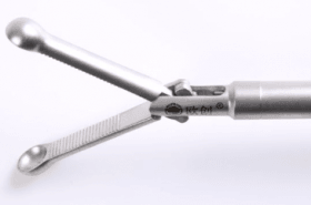 Laparoscopic Magnetic Grasper to Hold Fundus during Laparoscopic Cholecystectomy